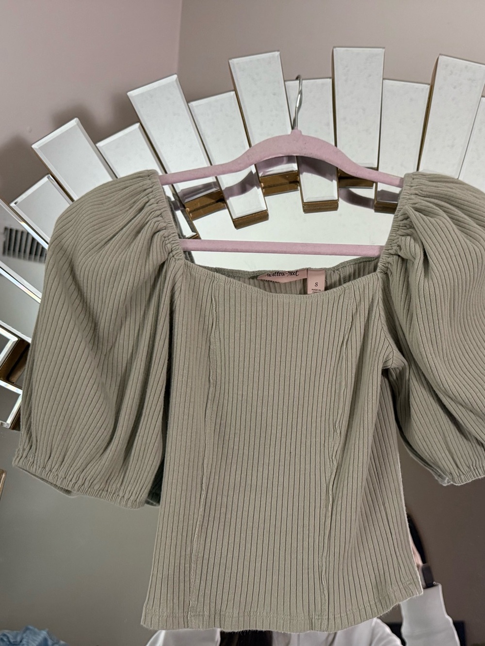 Square Neck Puff Sleeve Ribbed Top in light Olive